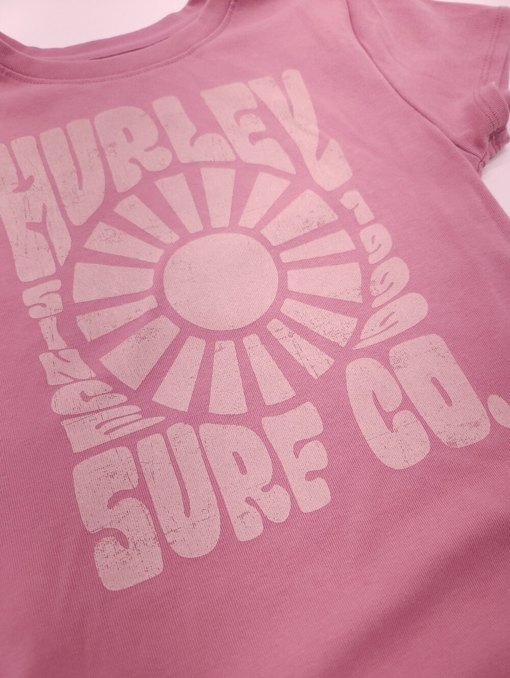 Hurley Surf Co Since 1999 Womens XS Pink Graphic Baby Tee Y2K See Measurements - Picture 2 of 5